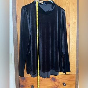 Black velour mock-neck top by IMNYC size L